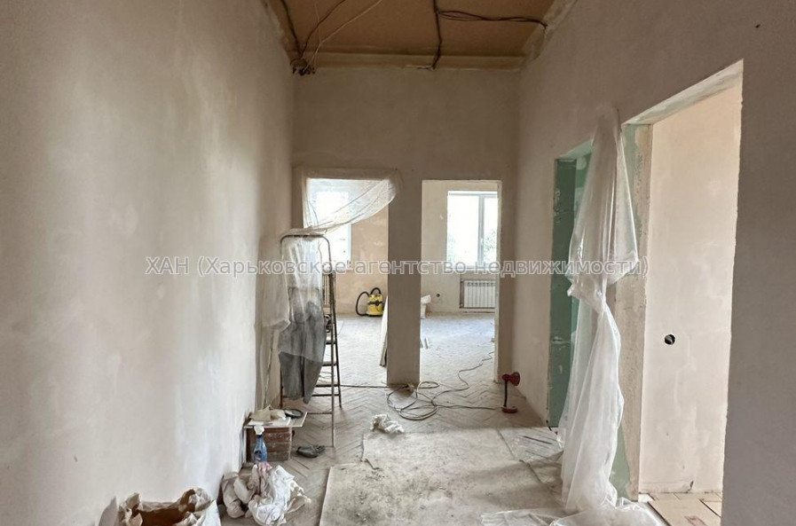 Продам квартиру, Ильи Коваля ул. , 2 кім., 64 м², частичный ремонт 