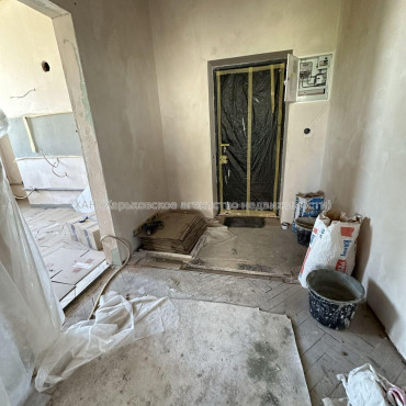 Продам квартиру, Ильи Коваля ул. , 2 кім., 64 м², частичный ремонт 