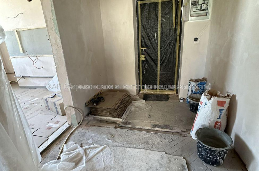 Продам квартиру, Ильи Коваля ул. , 2 кім., 64 м², частичный ремонт 