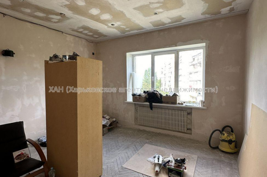 Продам квартиру, Ильи Коваля ул. , 2  ком., 64 м², частичный ремонт 