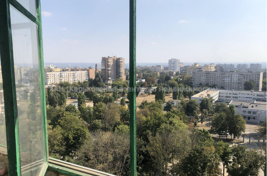 Продам квартиру, Волонтерская ул. , 3 кім., 72 м², косметический ремонт 