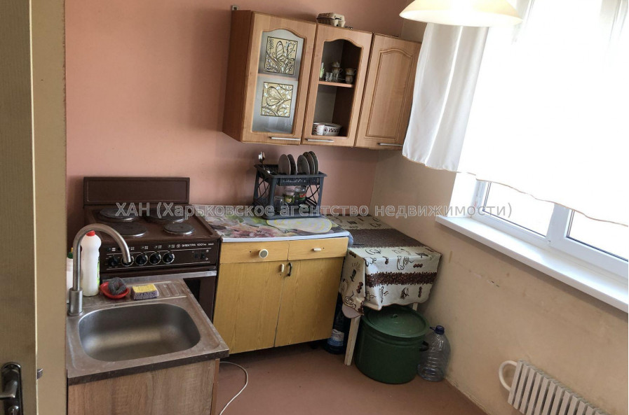 Продам квартиру, Волонтерская ул. , 3 кім., 72 м², косметический ремонт 