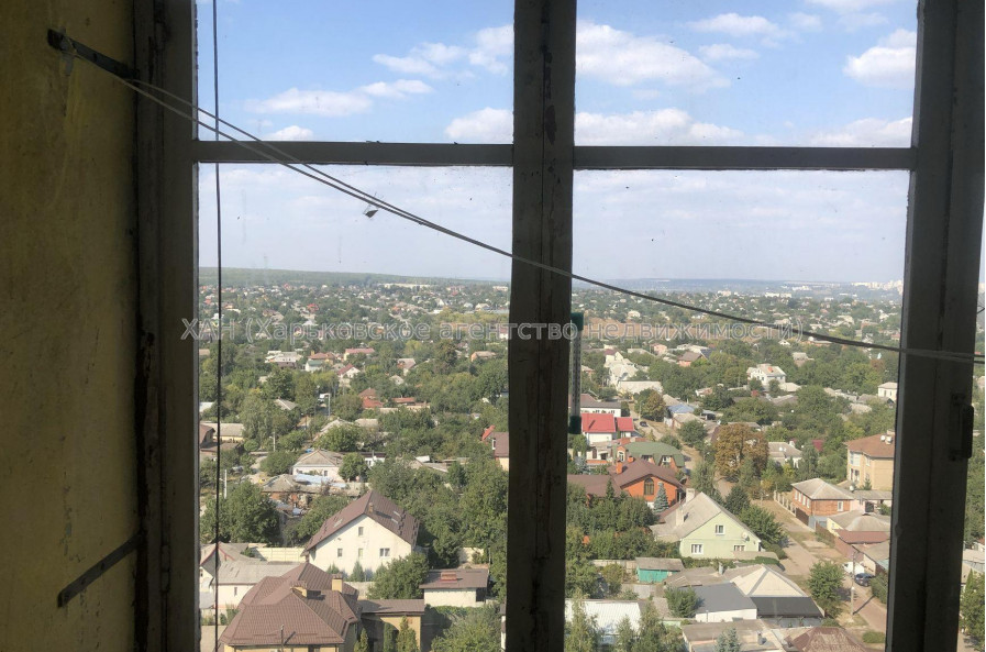 Продам квартиру, Волонтерская ул. , 3 кім., 72 м², косметический ремонт 