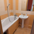 Продам квартиру, Академика Павлова ул. , 3 кім., 84.20 м², косметический ремонт 