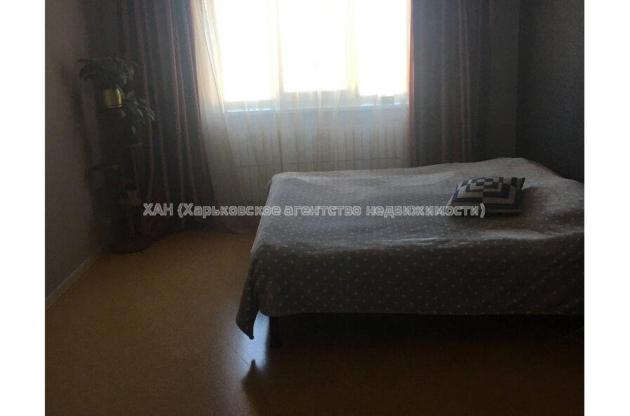 Продам квартиру, Академика Павлова ул. , 3  ком., 84.20 м², косметический ремонт 