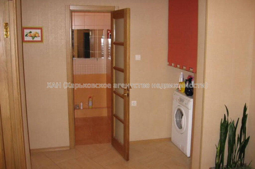 Продам квартиру, Академика Павлова ул. , 3  ком., 84.20 м², косметический ремонт 