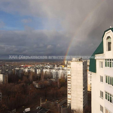 Продам квартиру, Академика Павлова ул. , 3 кім., 84.20 м², косметический ремонт 