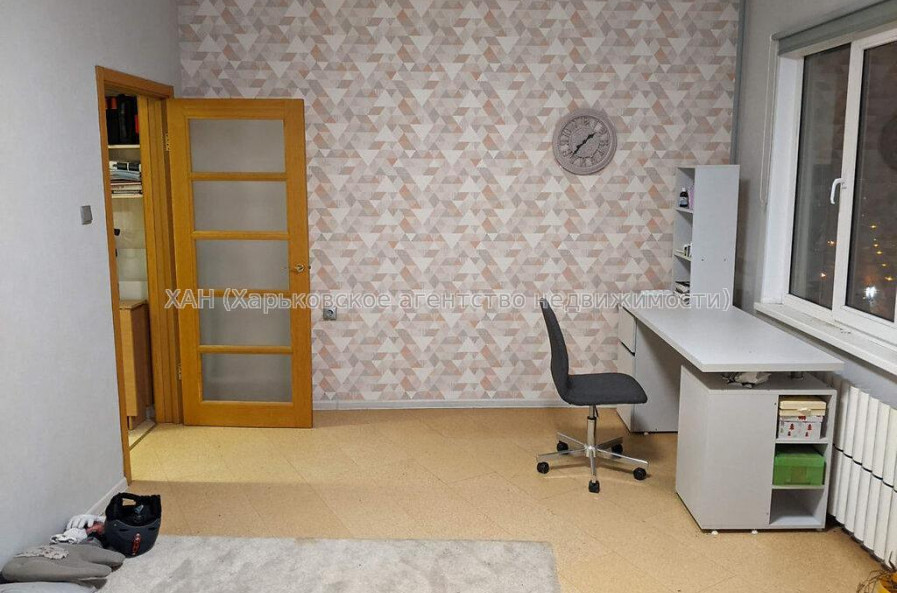 Продам квартиру, Академика Павлова ул. , 3  ком., 84.20 м², косметический ремонт 