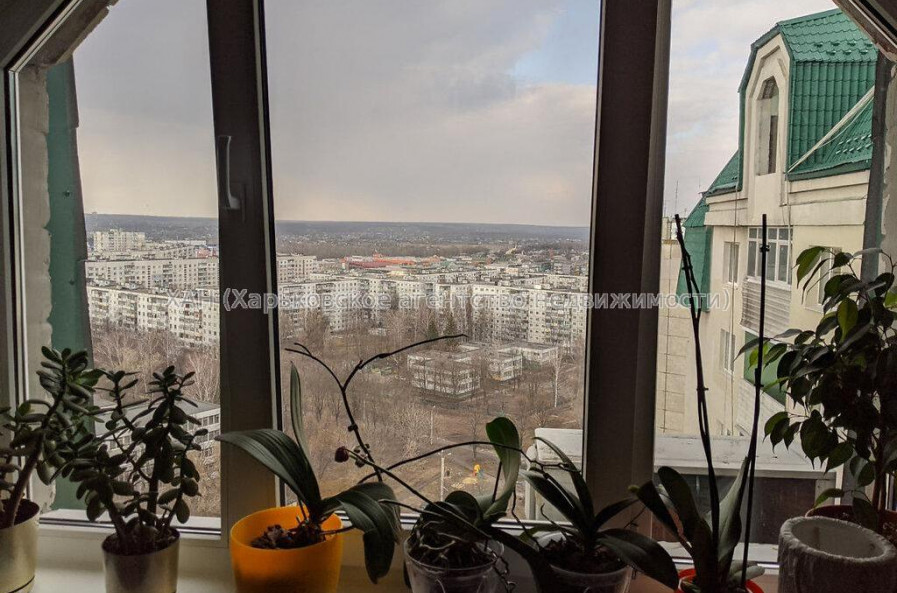 Продам квартиру, Академика Павлова ул. , 3  ком., 84.20 м², косметический ремонт 