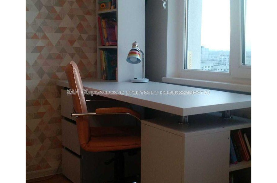 Продам квартиру, Академика Павлова ул. , 3 кім., 84.20 м², косметический ремонт 
