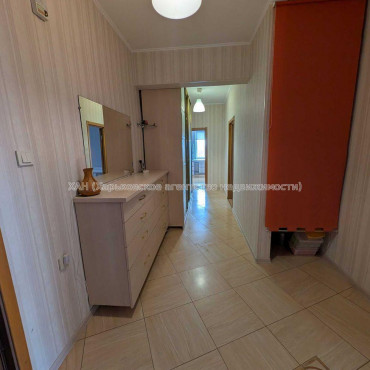 Продам квартиру, Академика Павлова ул. , 3 кім., 84.20 м², косметический ремонт 