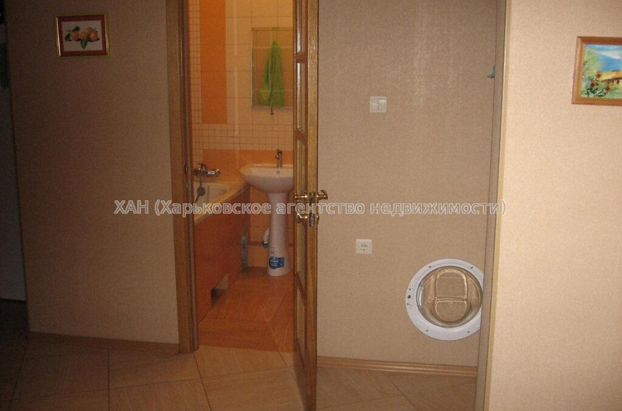 Продам квартиру, Академика Павлова ул. , 3  ком., 84.20 м², косметический ремонт 