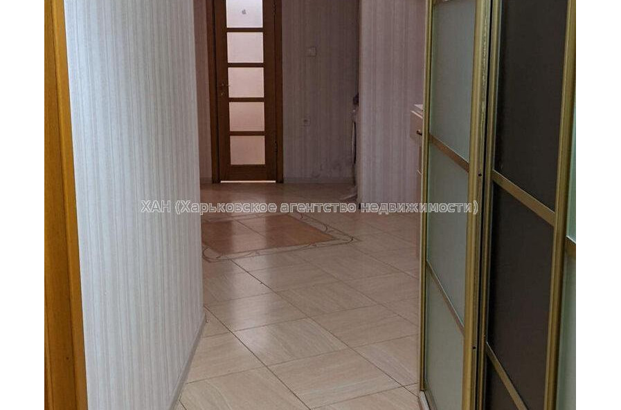 Продам квартиру, Академика Павлова ул. , 3  ком., 84.20 м², косметический ремонт 