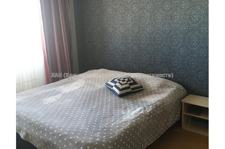 Продам квартиру, Академика Павлова ул. , 3  ком., 84.20 м², косметический ремонт 