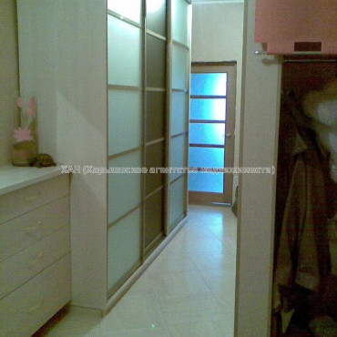 Продам квартиру, Академика Павлова ул. , 3  ком., 84.20 м², косметический ремонт 