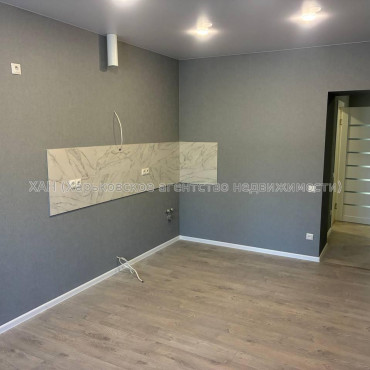 Продам квартиру, Победы просп. , 1 кім., 55.30 м², евроремонт 