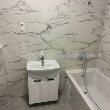 Продам квартиру, Победы просп. , 1 кім., 55.30 м², евроремонт 