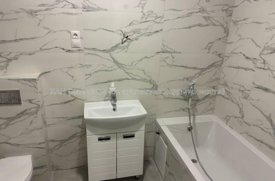 Продам квартиру, Победы просп. , 1 кім., 55.30 м², евроремонт 