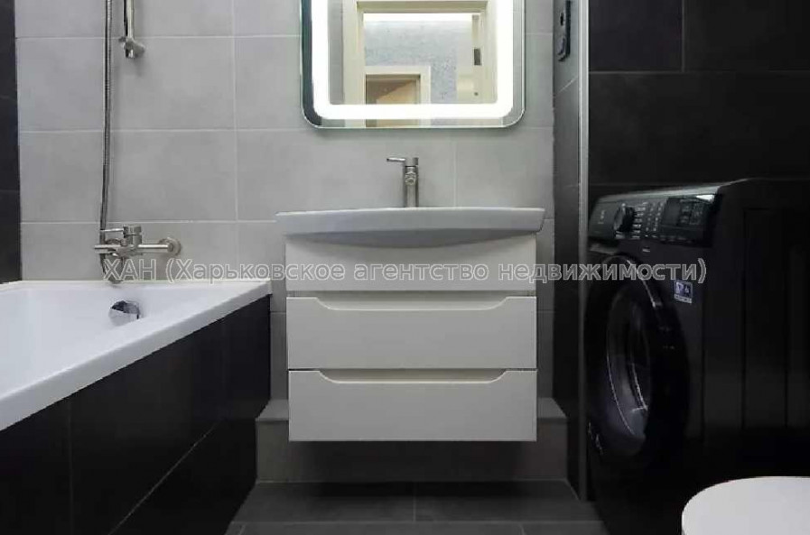 Продам квартиру, Монюшко ул. , 1  ком., 26 м², евроремонт 