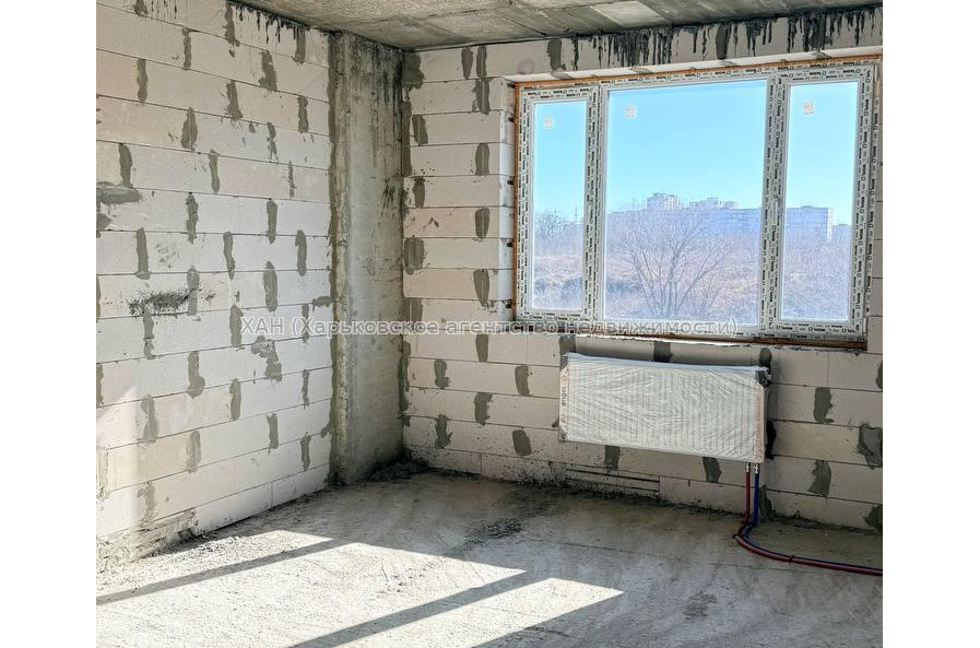 Продам квартиру, Героев Харькова просп. , 3 кім., 105.40 м², без внутренних работ 