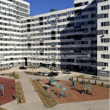 Продам квартиру, Героев Харькова просп. , 3 кім., 105.40 м², без внутренних работ 