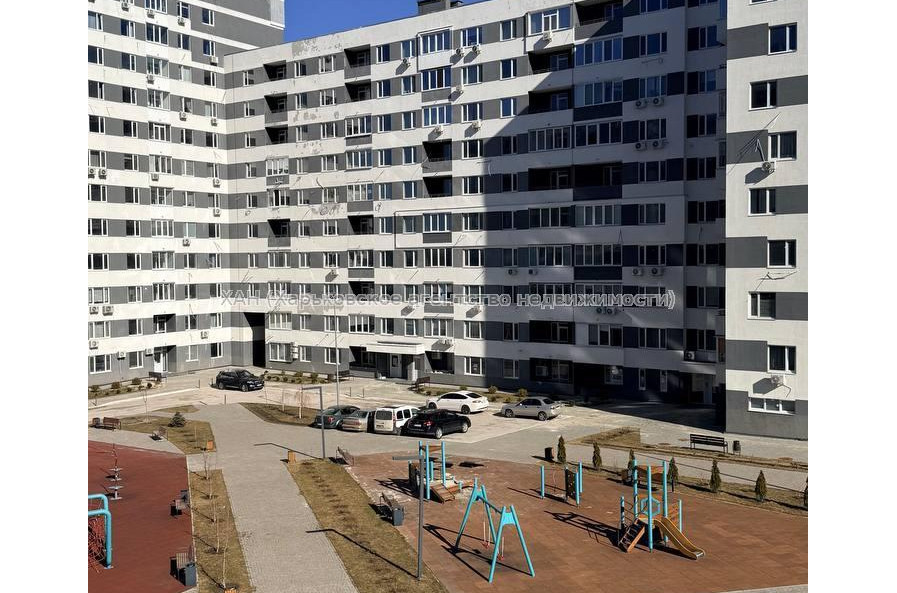 Продам квартиру, Героев Харькова просп. , 3 кім., 105.40 м², без внутренних работ 