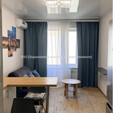 Продам квартиру, Шевченковский пер. , 1 кім., 19.90 м², капитальный ремонт 