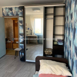 Продам квартиру, Академика Павлова ул. , 3  ком., 64.90 м², косметический ремонт