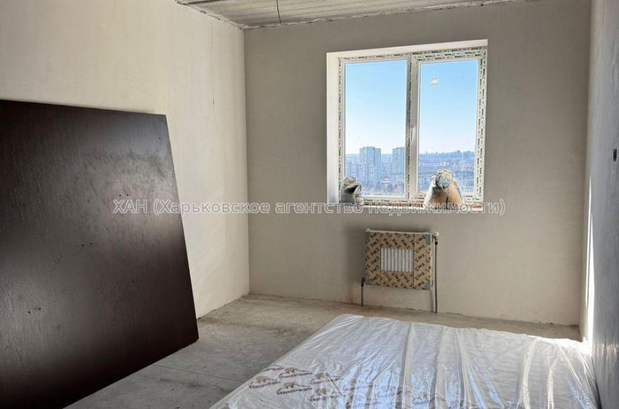 Продам квартиру, Яны Червоной ул. , 1  ком., 47 м², без отделочных работ 