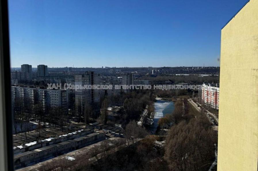 Продам квартиру, Яны Червоной ул. , 1  ком., 47 м², без отделочных работ 