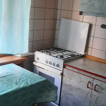 Продам квартиру, Героев Харькова просп. , 3  ком., 74 м², советский ремонт 