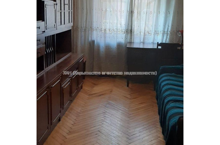 Продам квартиру, Героев Харькова просп. , 3  ком., 74 м², советский ремонт 