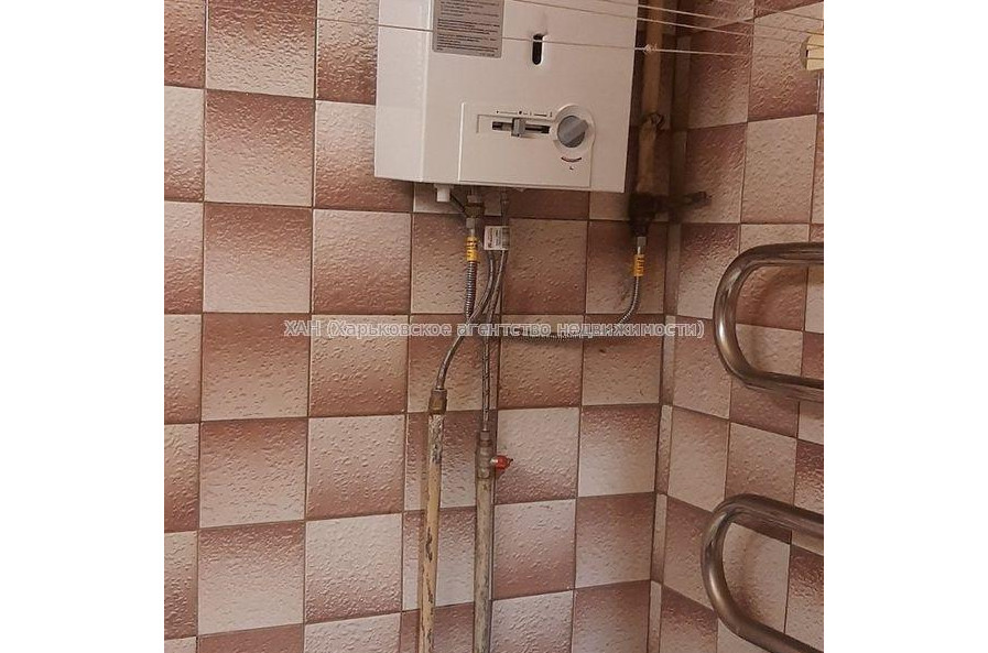 Продам квартиру, Героев Харькова просп. , 3  ком., 74 м², советский ремонт 