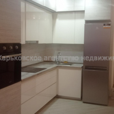 Сдам квартиру, Гвардейцев Широнинцев ул. , 70 , 2  ком., 48 м², евроремонт 