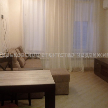 Сдам квартиру, Гвардейцев Широнинцев ул. , 70 , 2  ком., 48 м², евроремонт 