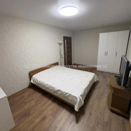 Продам квартиру, Науки просп. , 1 кім., 36 м², евроремонт