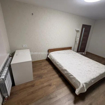 Продам квартиру, Науки просп. , 1 кім., 36 м², евроремонт 
