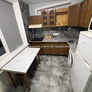 Продам квартиру, Науки просп. , 1 кім., 36 м², евроремонт 