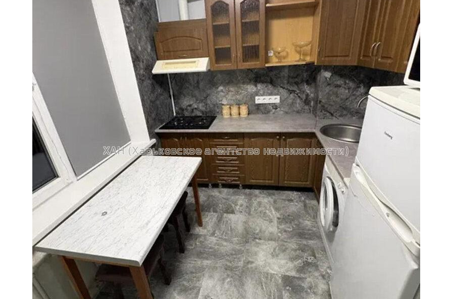 Продам квартиру, Науки просп. , 1 кім., 36 м², евроремонт 