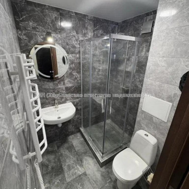 Продам квартиру, Науки просп. , 1 кім., 36 м², евроремонт 