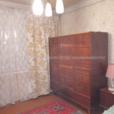 Продам квартиру, Шариковая ул. , 2 кім., 45.70 м², советский ремонт 