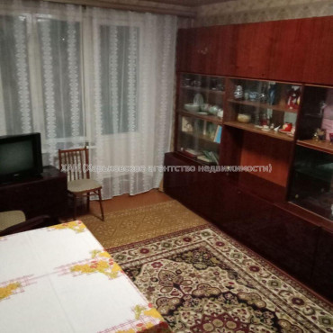 Продам квартиру, Шариковая ул. , 2 кім., 45.70 м², советский ремонт 