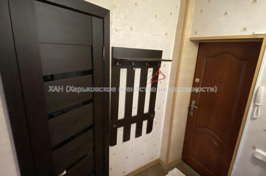 Продам квартиру, Защитников Неба ул. , 1 кім., 33 м², капитальный ремонт 