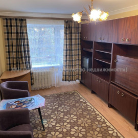 Продам квартиру, Шекспира ул. , 1 кім., 33 м², капитальный ремонт