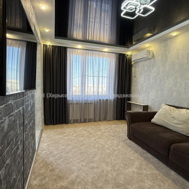 Продам квартиру, Тракторостроителей просп. , 63 , 3 кім., 65 м², капитальный ремонт 