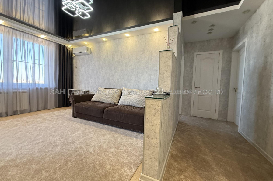 Продам квартиру, Тракторостроителей просп. , 63 , 3 кім., 65 м², капитальный ремонт 