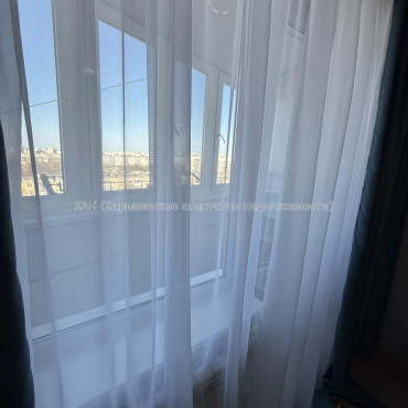 Продам квартиру, Тракторостроителей просп. , 63 , 3 кім., 65 м², капитальный ремонт 