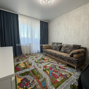 Продам квартиру, Тракторостроителей просп. , 63 , 3 кім., 65 м², капитальный ремонт 