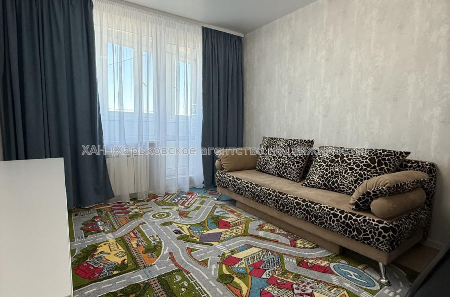 Продам квартиру, Тракторостроителей просп. , 63 , 3 кім., 65 м², капитальный ремонт 