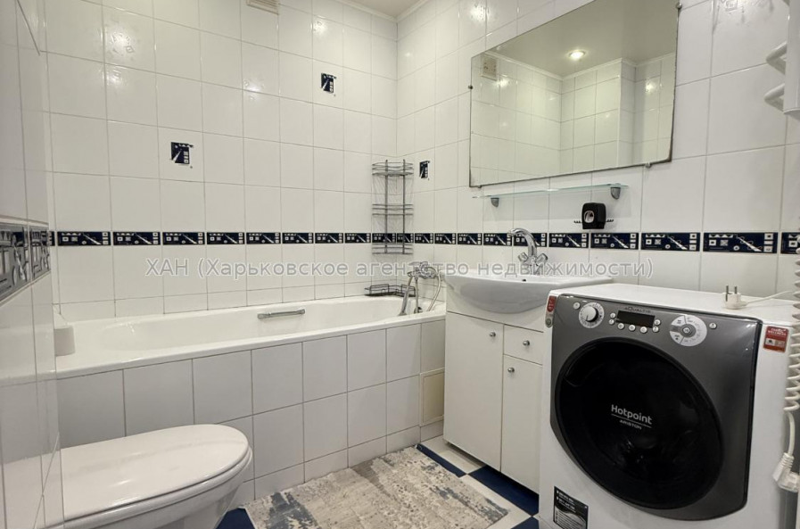 Продам квартиру, Тракторостроителей просп. , 63 , 3 кім., 65 м², капитальный ремонт 